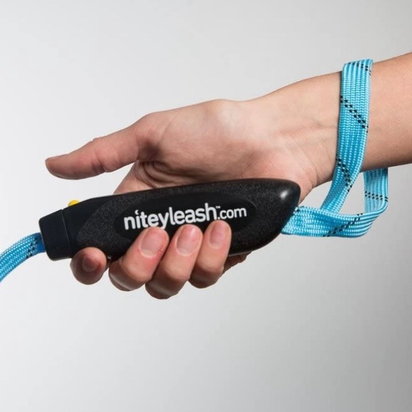 NiteyLeash LED Glow In The Dark Pet Dog Leash - Picture 8 of 8
